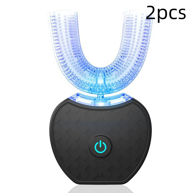 Escova elétrica U em uso - limpeza dental completa
