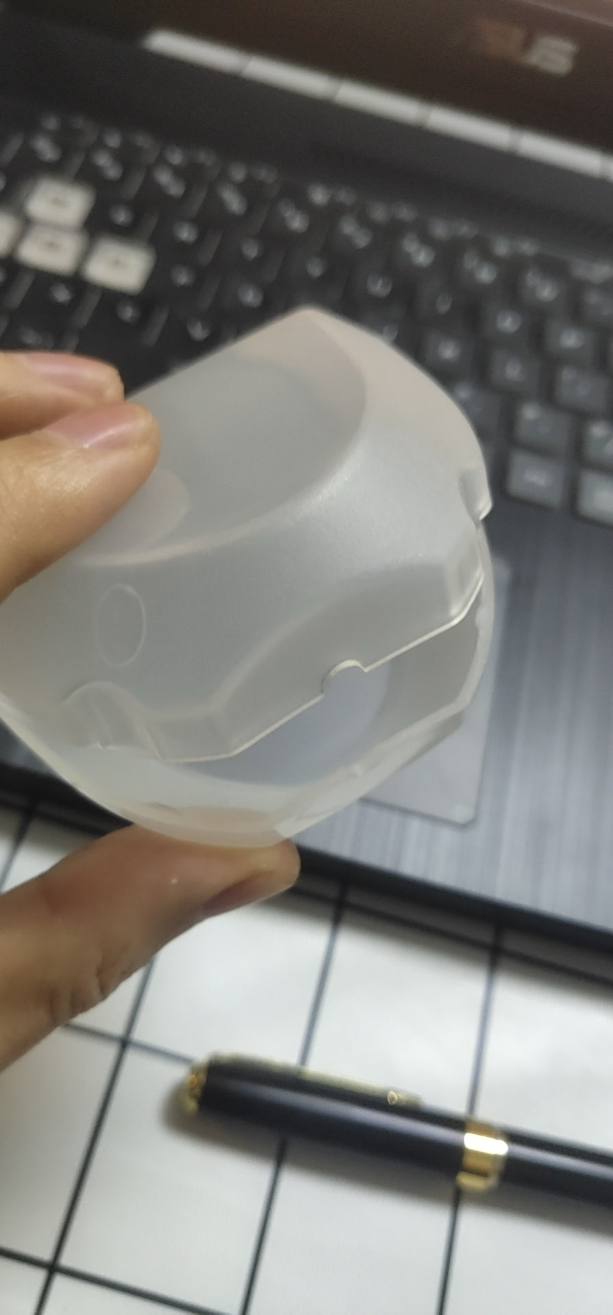 Detalhes técnicos da escova elétrica formato U
